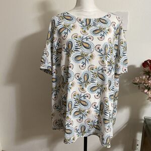 LOFT Plus White Paisley Floral Blouse Size 26, Short Sleeve, Button-Back Detail